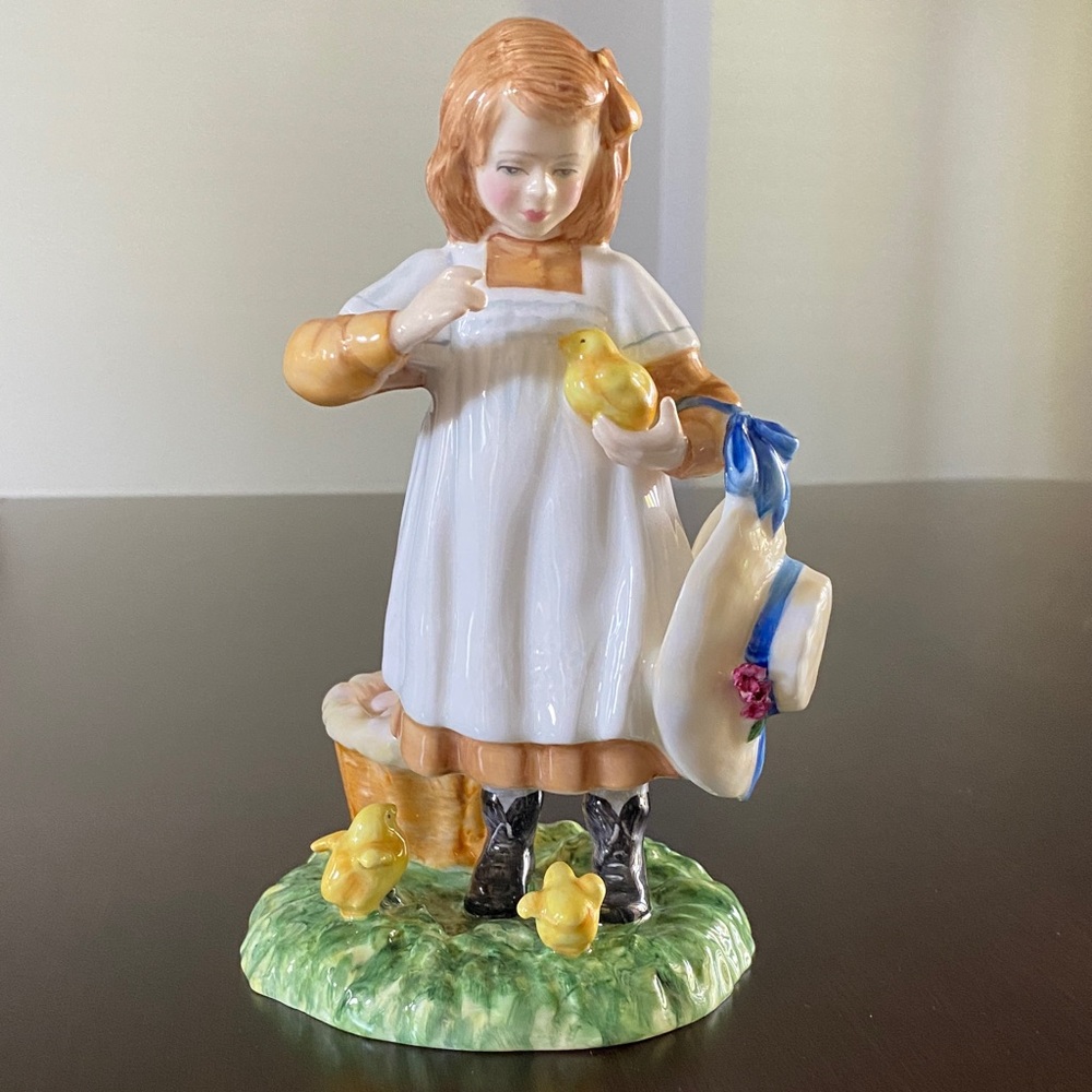 Age of Innocence 'Feeding Time' - Royal Doulton Figurine